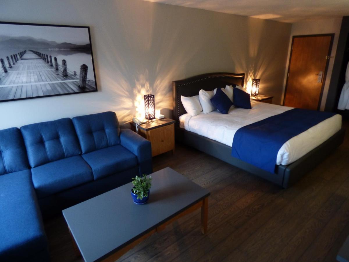 Chateau Logue Hotel Maniwaki 外观 照片