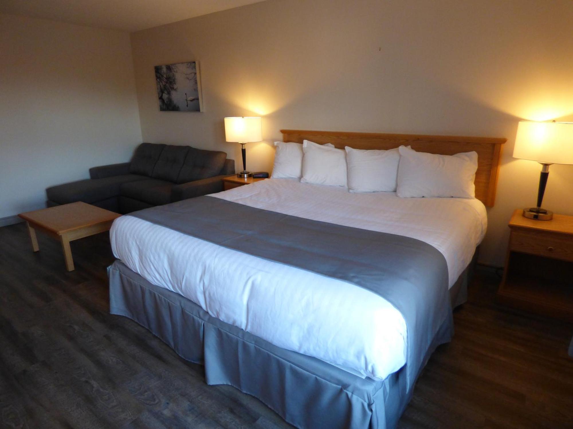 Chateau Logue Hotel Maniwaki 外观 照片