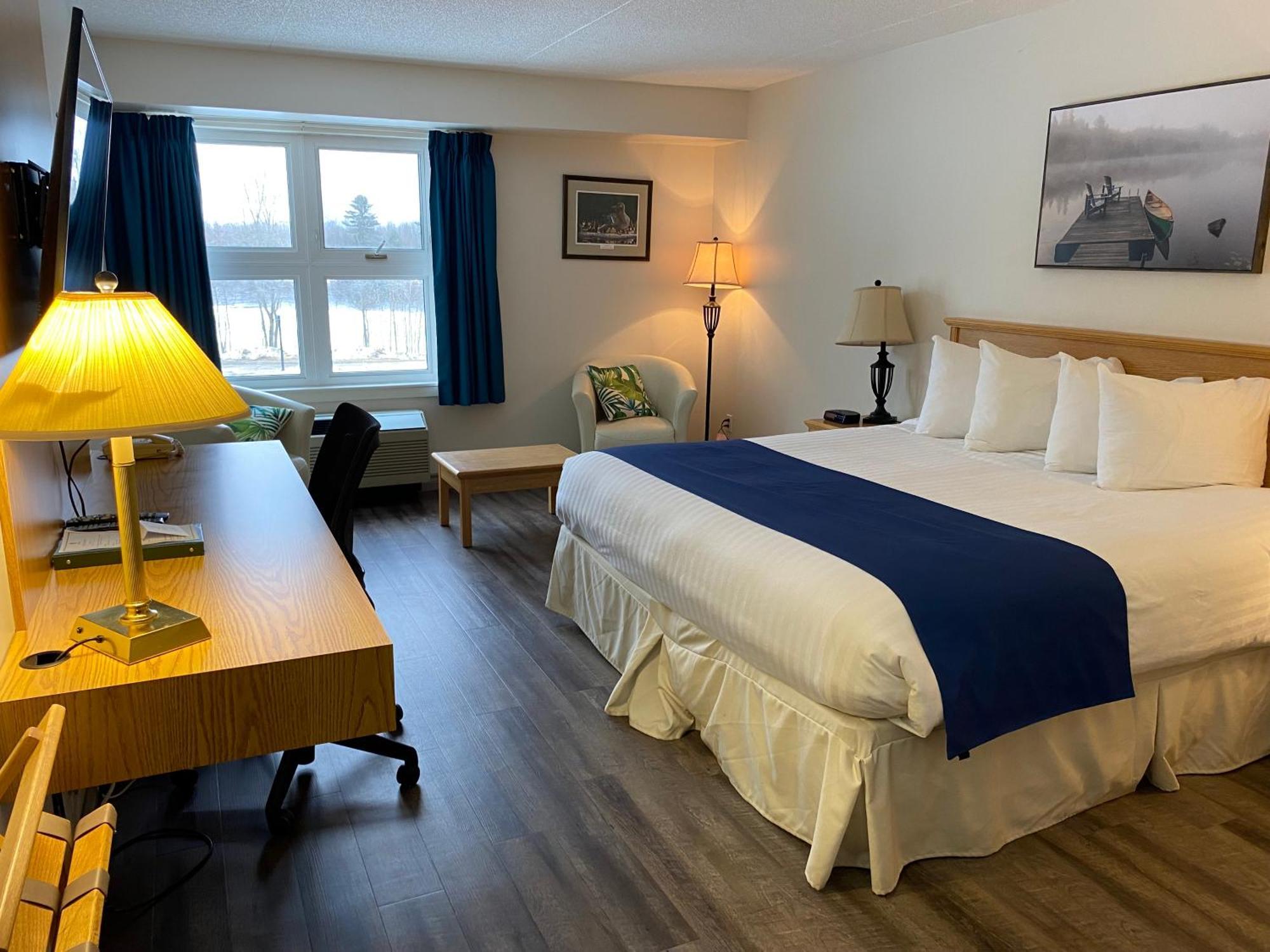 Chateau Logue Hotel Maniwaki 外观 照片